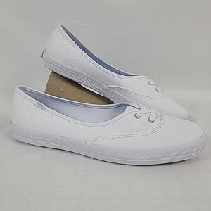 NEW KEDS THE MINI CANVAS SLIP ON TENNIS SHOE - WHITE - US 10M